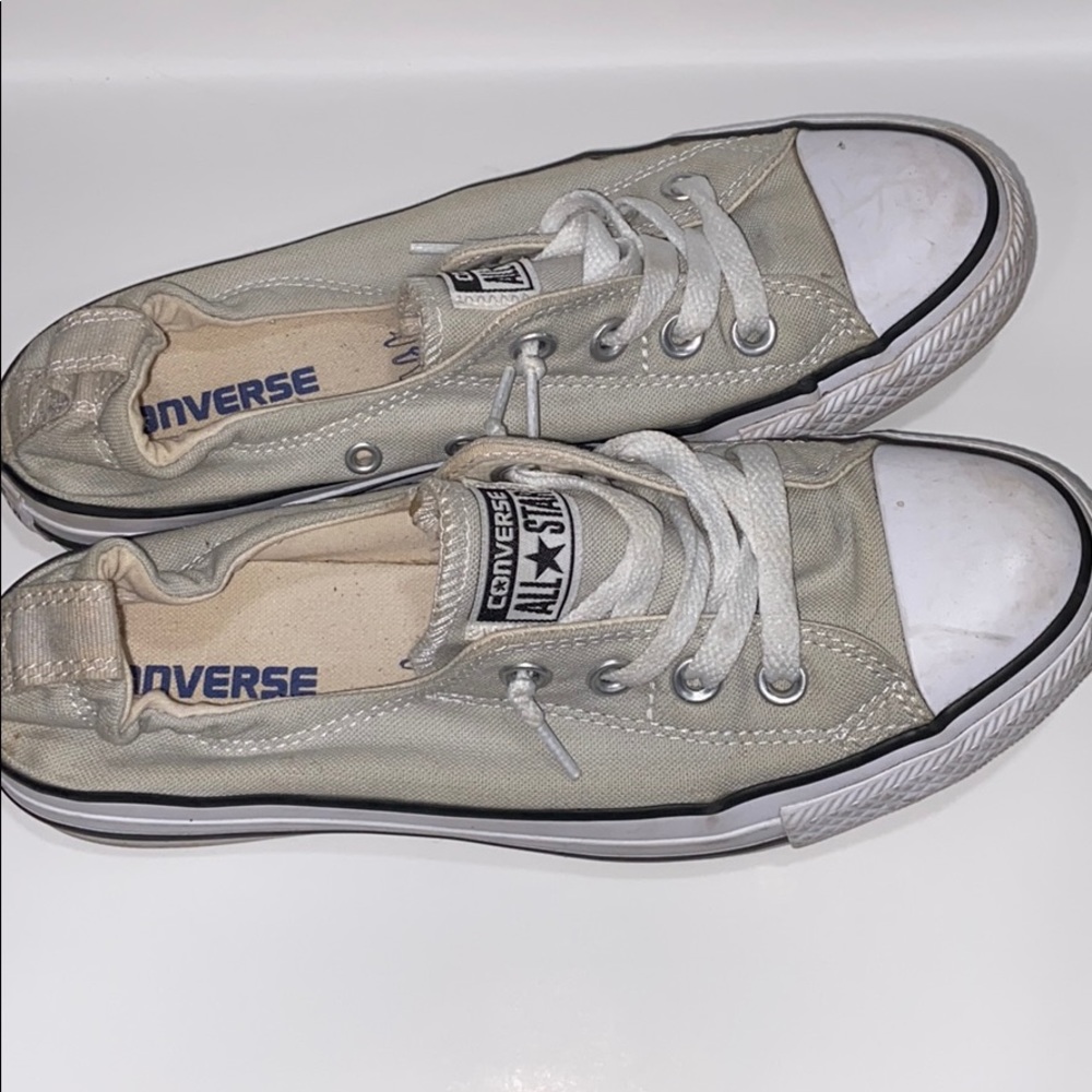 Converse All Star women shoe size 8.